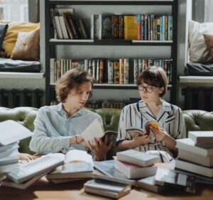 Man and woman in bookshop - Christian Connection blog - introvert date ideas - Photo by cottonbro studio